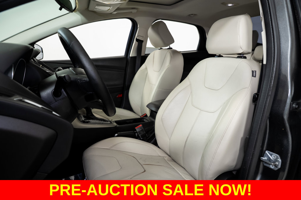 Used 2017 Ford Focus Titanium FWD image 19
