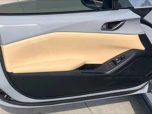 Certified 2024 MAZDA MX-5 Miata RF Grand Touring image 17