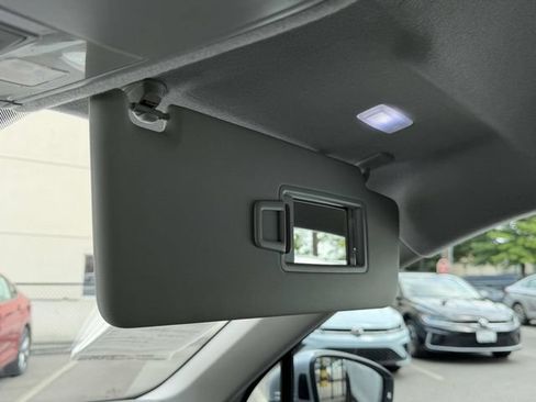 Certified 2024 Volkswagen Tiguan Wolfsburg Edition AWD/4WD image 35