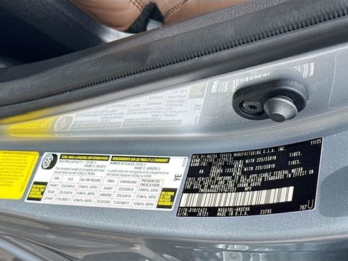 Used 2026 Toyota Corolla Cross XLE w/ Convenience Package FWD image 31