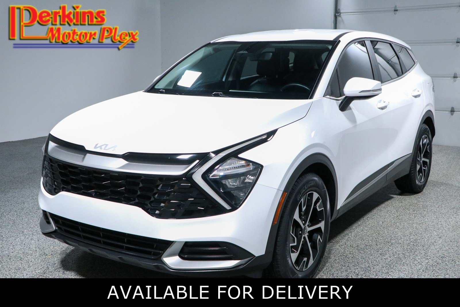 Used 2023 Kia Sportage EX FWD image 1