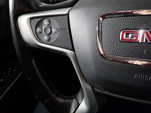 Used 2019 GMC Acadia SLT image 26