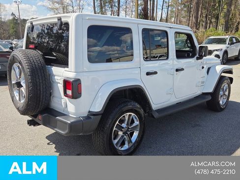 Used 2022 Jeep Wrangler Unlimited Sahara w/ Cold Weather Group AWD/4WD image 13