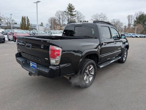 Used 2018 Toyota Tacoma Limited image 5