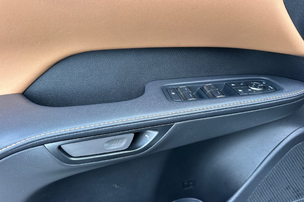 Used 2025 Lexus RX 350h AWD/4WD image 11
