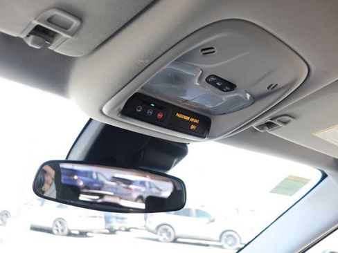 Used 2025 Chevrolet TrailBlazer LT image 24