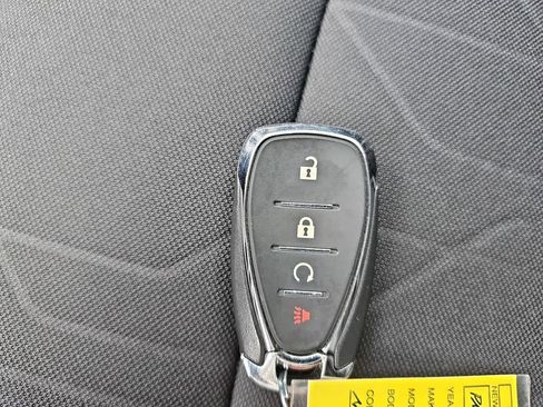 Used 2022 Chevrolet Trax LT w/ Redline Edition image 33