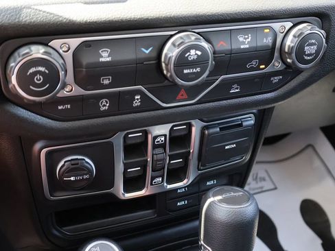 New 2026 Jeep Gladiator Sport AWD/4WD image 35