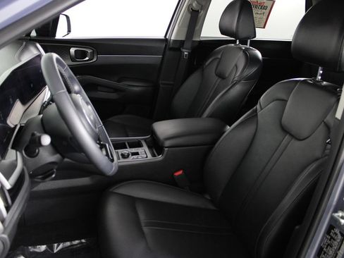 Used 2024 Kia Sorento S w/ Panoramic Sunroof Package FWD image 19