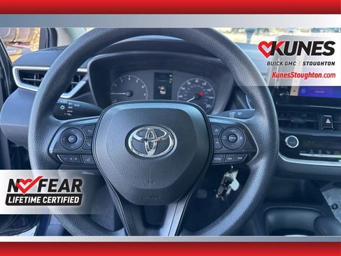Used 2023 Toyota Corolla LE image 23
