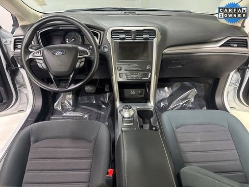 Used 2020 Ford Fusion SE image 14