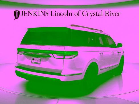 Certified 2024 Lincoln Navigator L Reserve AWD/4WD image 5