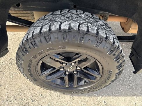 Used 2019 Chevrolet Silverado 1500 LT Trail Boss image 28