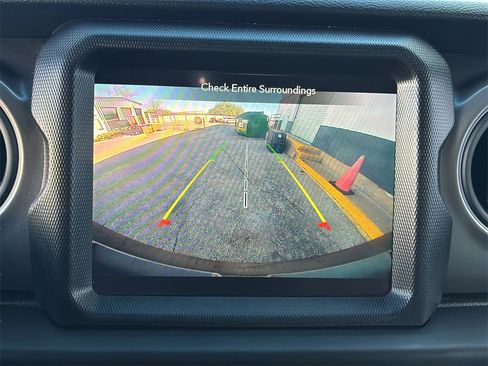 Used 2023 Jeep Wrangler Unlimited Sport image 17