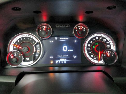 Used 2022 RAM 1500 Classic Warlock AWD/4WD image 15