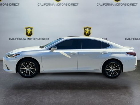 Used 2022 Lexus ES 300h w/ Premium Package image 8