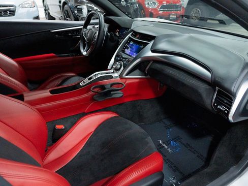 Used 2017 Acura NSX image 25