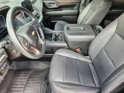 Used 2023 Chevrolet Tahoe High Country RWD image 12