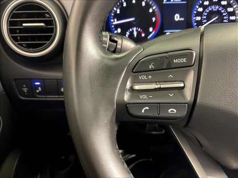 Used 2021 Hyundai Kona Limited AWD/4WD image 11