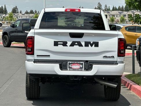New 2026 RAM 2500 Big Horn AWD/4WD image 5