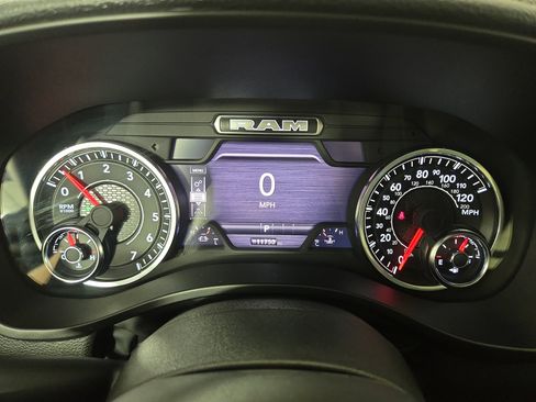Used 2025 RAM 1500 Laramie AWD/4WD image 18