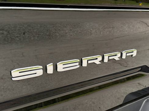 Used 2026 GMC Sierra 2500 AT4X image 19