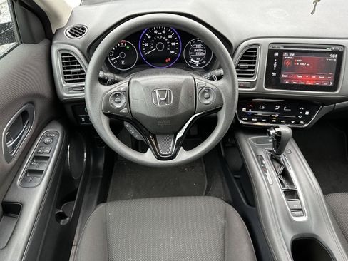 Used 2017 Honda HR-V EX image 12