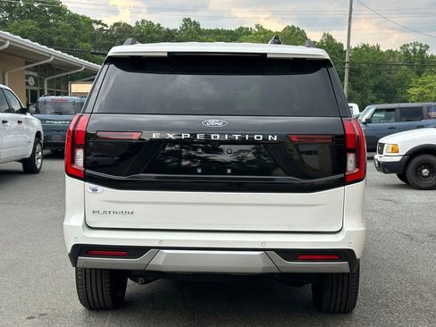 New 2026 Ford Expedition Platinum w/ Platinum Ultimate Package AWD/4WD image 8