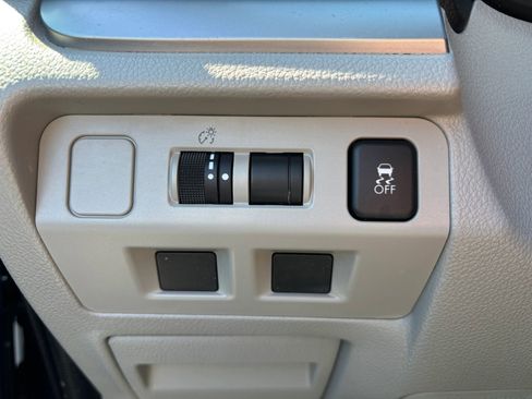 Used 2016 Subaru Forester 2.5i w/ Alloy Wheel Package image 23