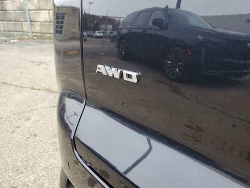 Certified 2023 Cadillac XT4 Luxury image 15