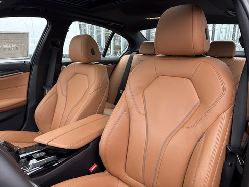 Used 2020 BMW 540i xDrive w/ Premium Package image 10