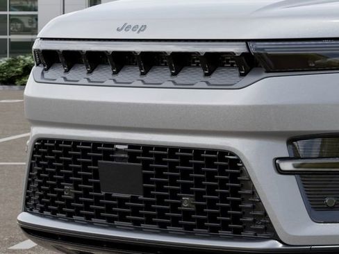 New 2026 Jeep Grand Wagoneer Limited AWD/4WD image 12