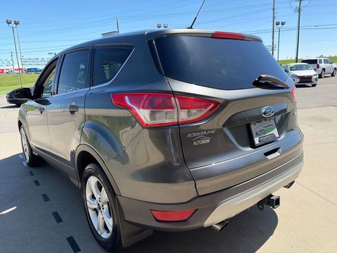 Used 2016 Ford Escape SE w/ SE Cold Weather Package image 5