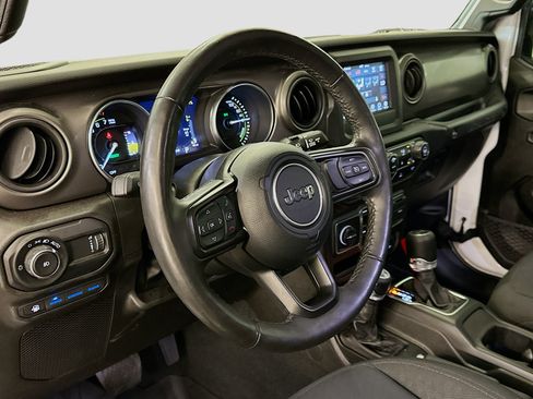 Used 2023 Jeep Wrangler Unlimited w/ Cold Weather Group AWD/4WD image 18