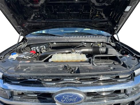 Used 2024 Ford Expedition Limited image 20