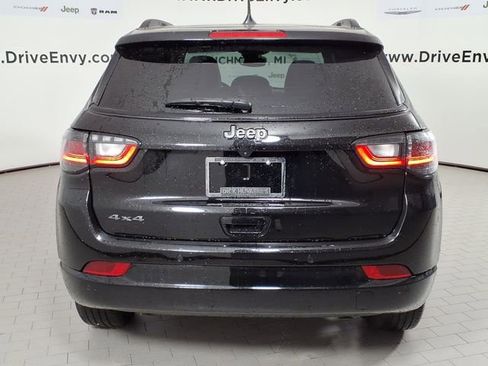 Used 2024 Jeep Compass Limited w/ High Altitude Package AWD/4WD image 5