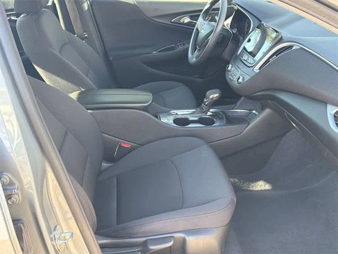 Used 2023 Chevrolet Malibu LT image 12
