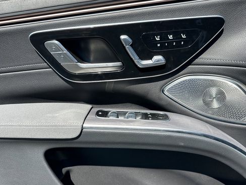 New 2026 Mercedes-Benz EQS 400 4MATIC SUV image 13