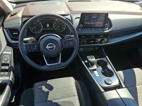 Used 2023 Nissan Rogue SV AWD/4WD image 2