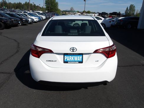 Used 2017 Toyota Corolla LE w/ Body Protection Package FWD image 4