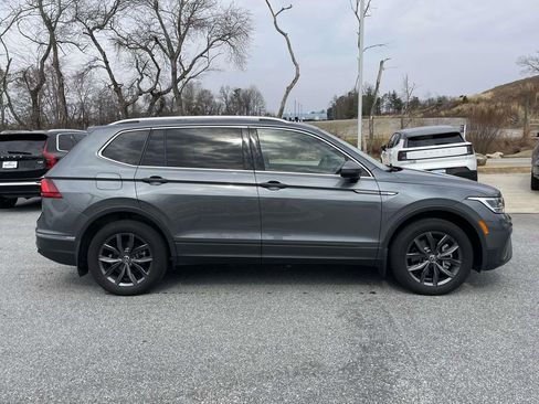 Used 2023 Volkswagen Tiguan SE image 28