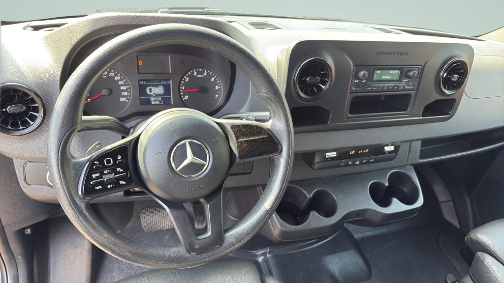 Used 2021 Mercedes-Benz Sprinter 1500 image 12