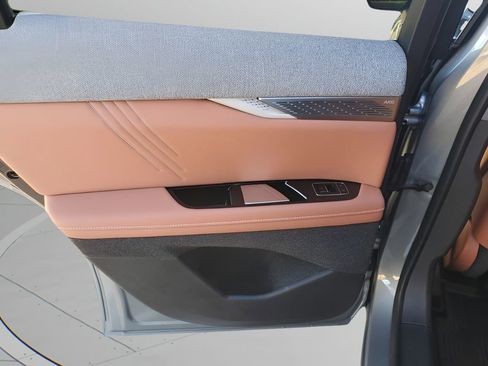 New 2026 Cadillac Optiq Luxury 2 image 17