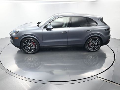 Certified 2026 Porsche Cayenne S AWD/4WD image 34