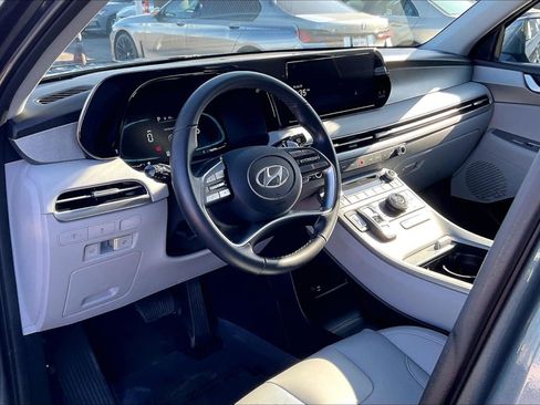 Used 2025 Hyundai Palisade SEL FWD image 11