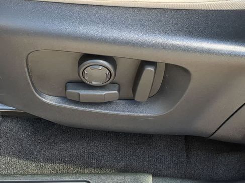 Used 2024 Land Rover Discovery Sport S image 16