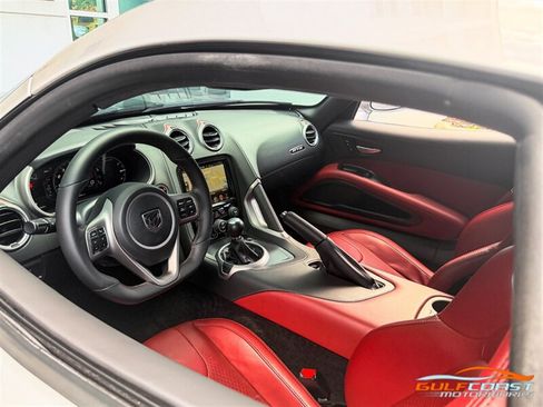 Used 2017 Dodge Viper GTS RWD image 2