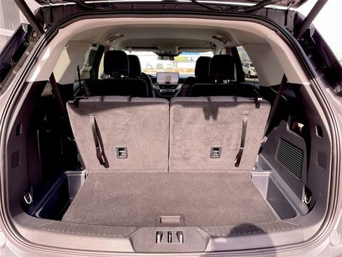 Used 2025 Ford Explorer Active image 24