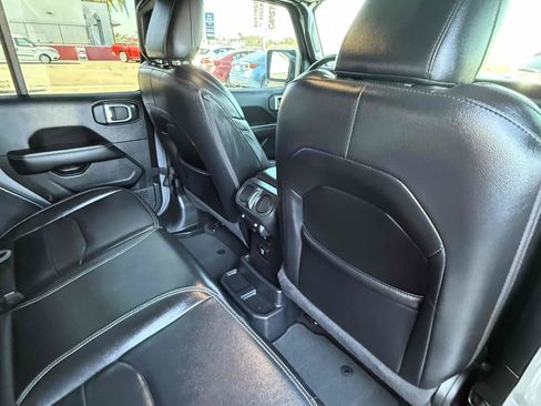 Used 2022 Jeep Wrangler Unlimited Sahara w/ Cold Weather Group AWD/4WD image 59