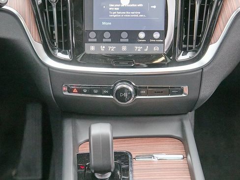 New 2026 Volvo V60 B5 Cross Country Plus w/ Climate Package image 28